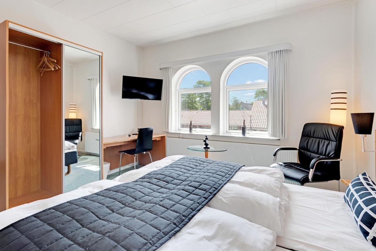 Hotel Jernbanegade Kibæk Esterno foto