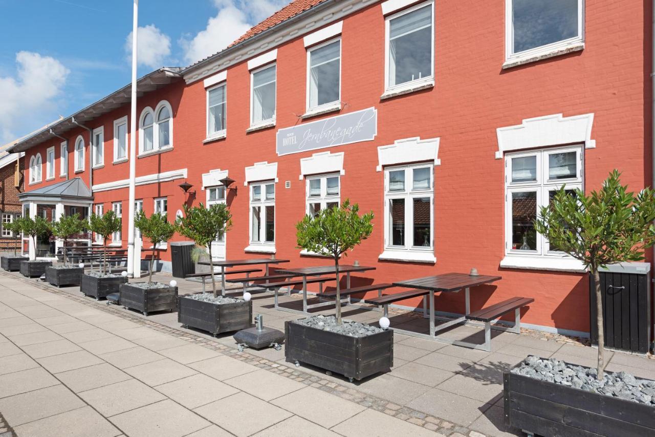 Hotel Jernbanegade Kibæk Esterno foto